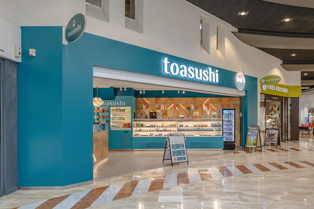 toasushi vitrine magasin restauration fait par bretagne agencement