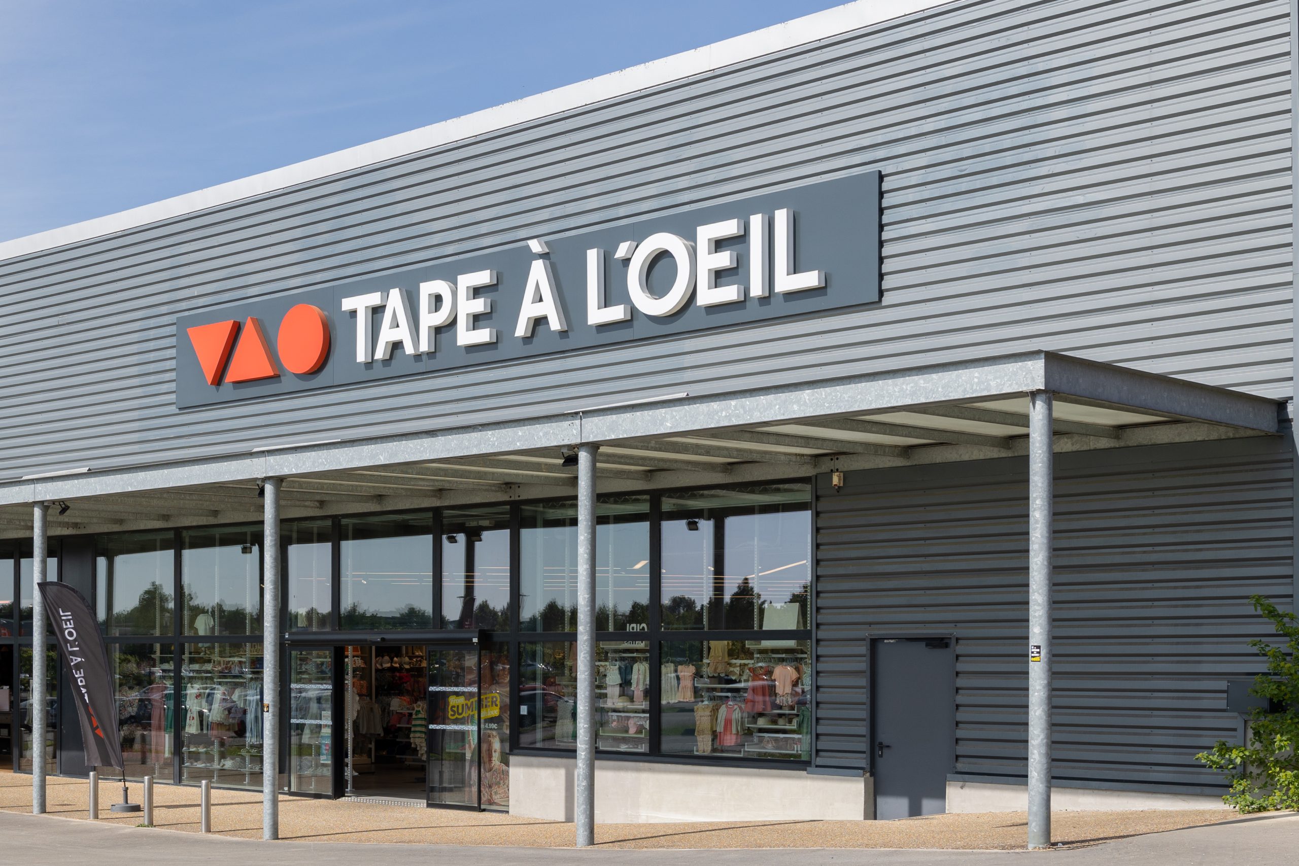 tape à l'oeil magasin refait travaux part bretagne agencement